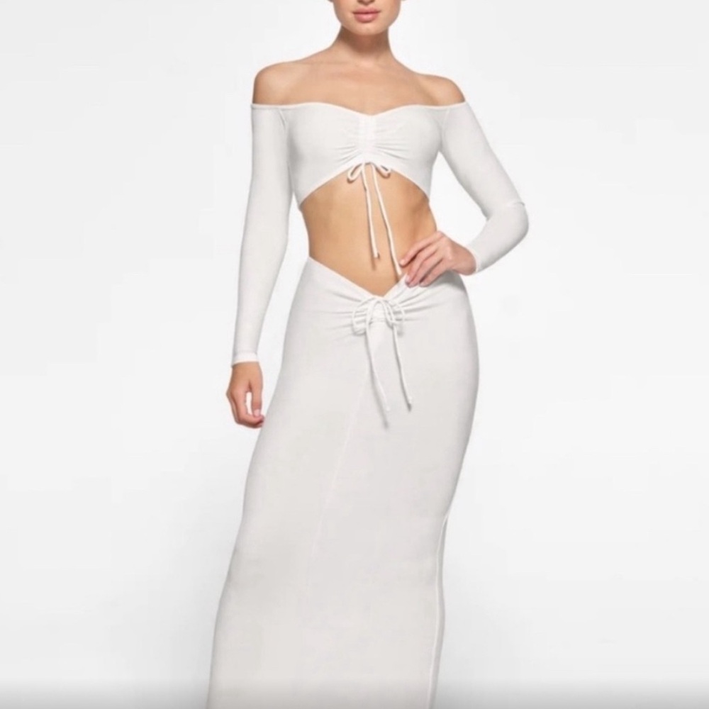 SKIMS Soft Lounge Rib Ruched Maxi Skirt. Size XS